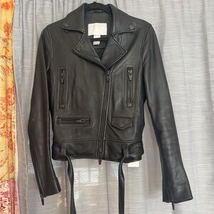 Elegant Black Leather Women's Jacket